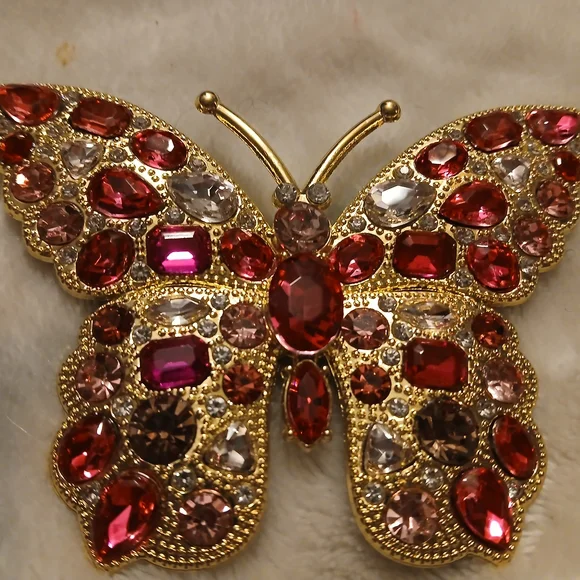 NWOT Large Butterfly Brooch with Pink and Red Gemstone Detailing - Picture 4 of 7